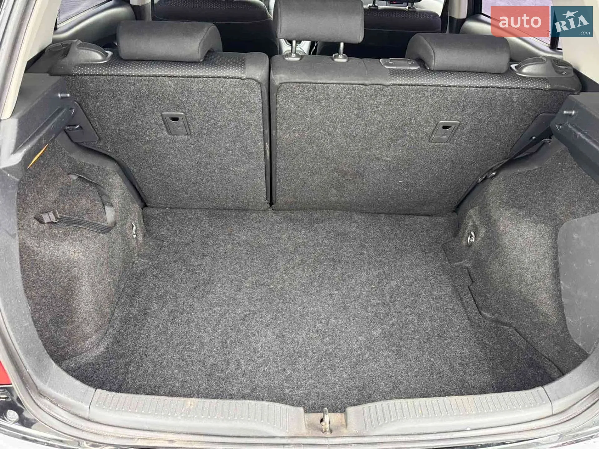 2012 Toyota Auris - мініатюра 10
