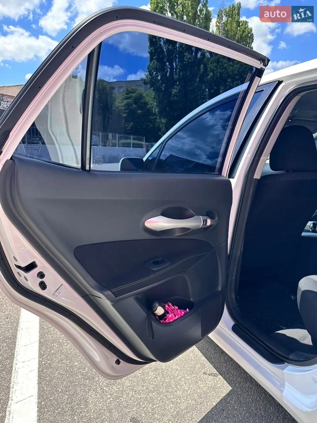 2010 Toyota Auris - мініатюра 5