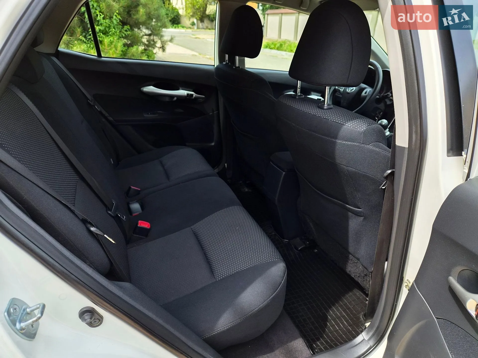 2012 Toyota Auris - мініатюра 19