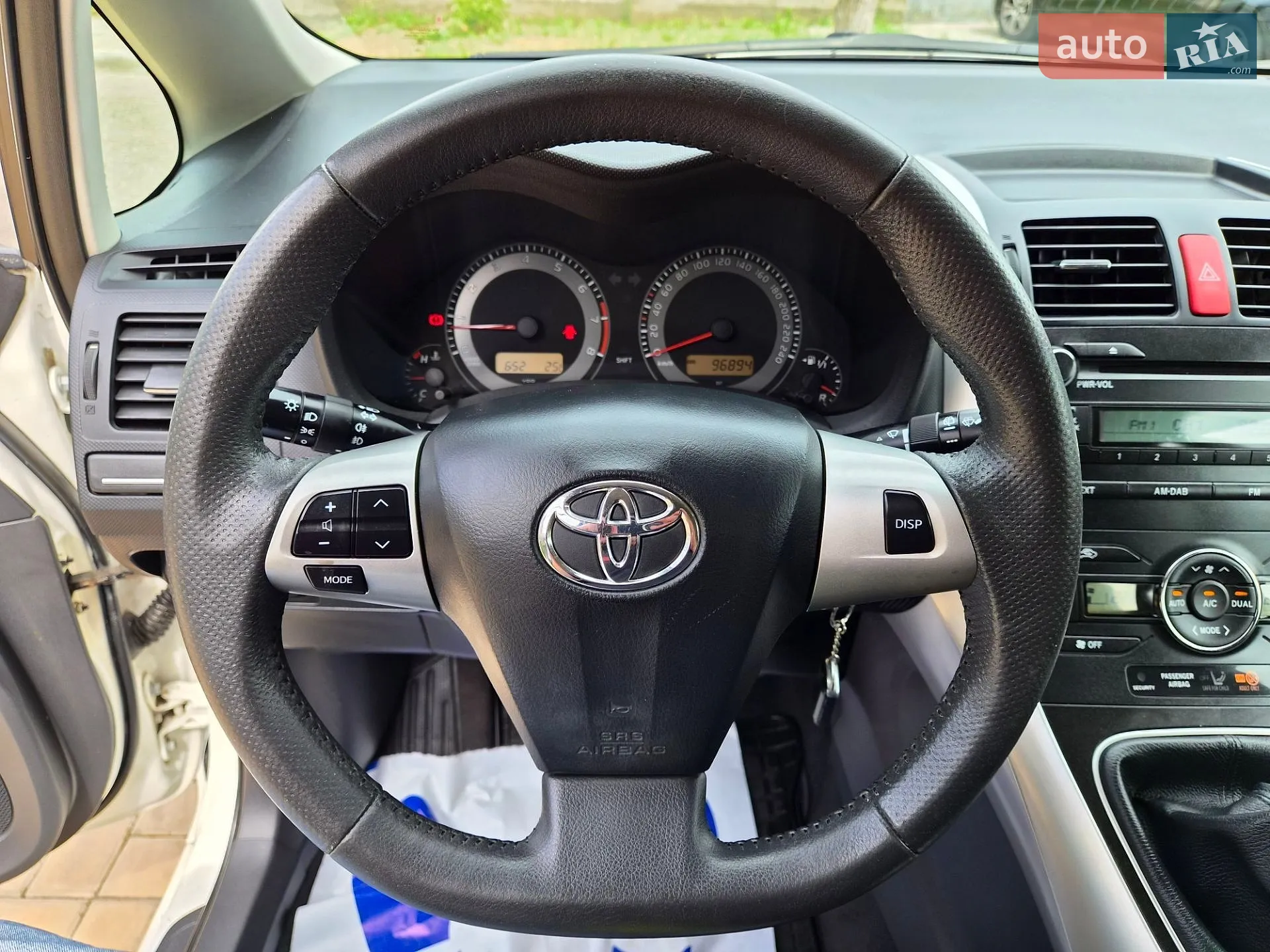2012 Toyota Auris - мініатюра 29