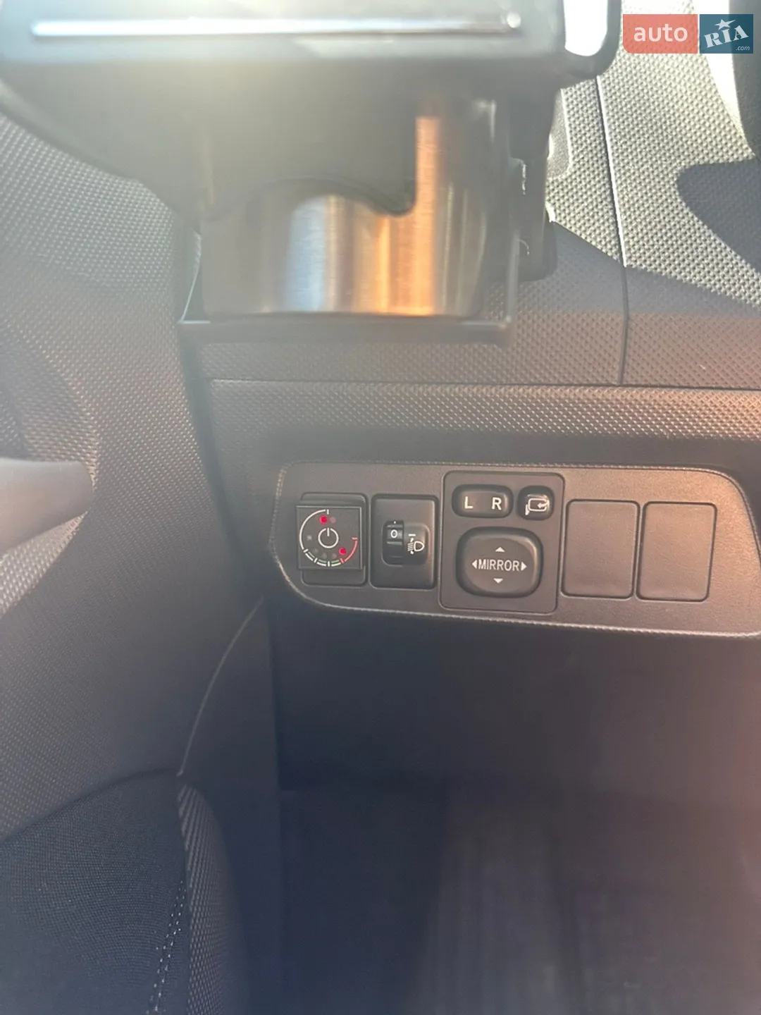 2011 Toyota Auris - мініатюра 10