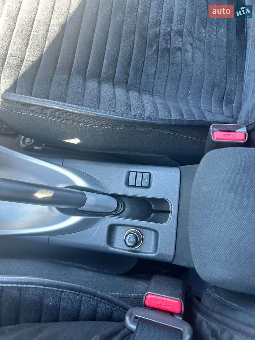 2011 Toyota Auris - мініатюра 12