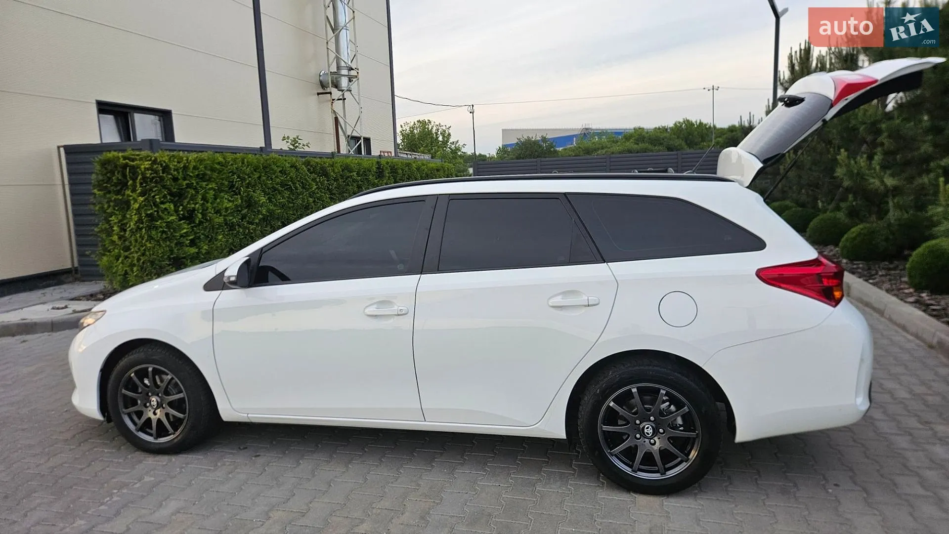 2013 Toyota Auris - мініатюра 4