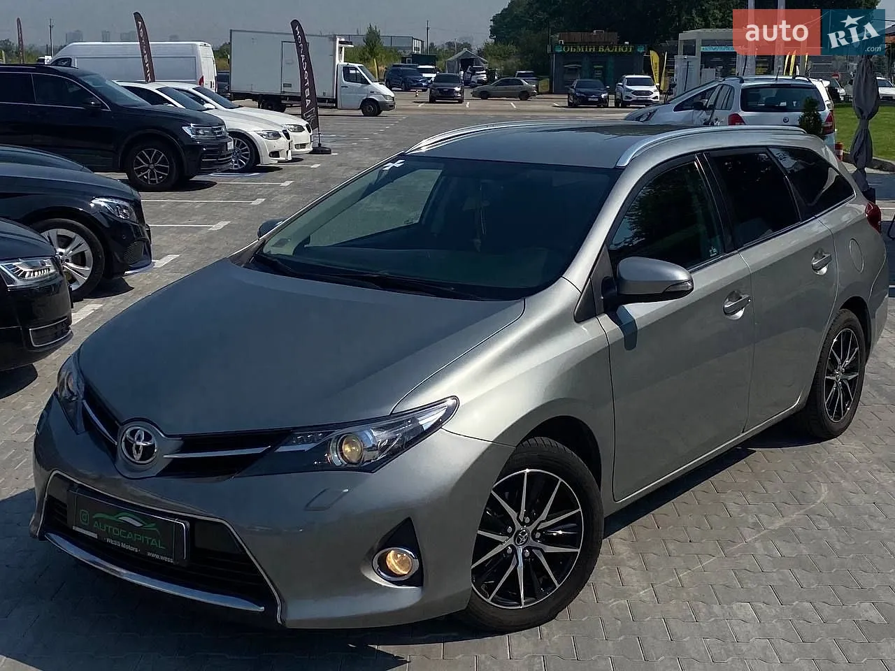 2013 Toyota Auris - мініатюра 2