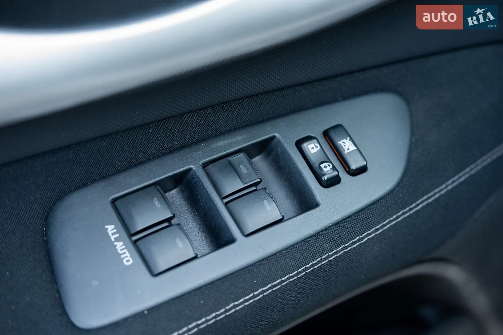 2011 Toyota Auris - мініатюра 17