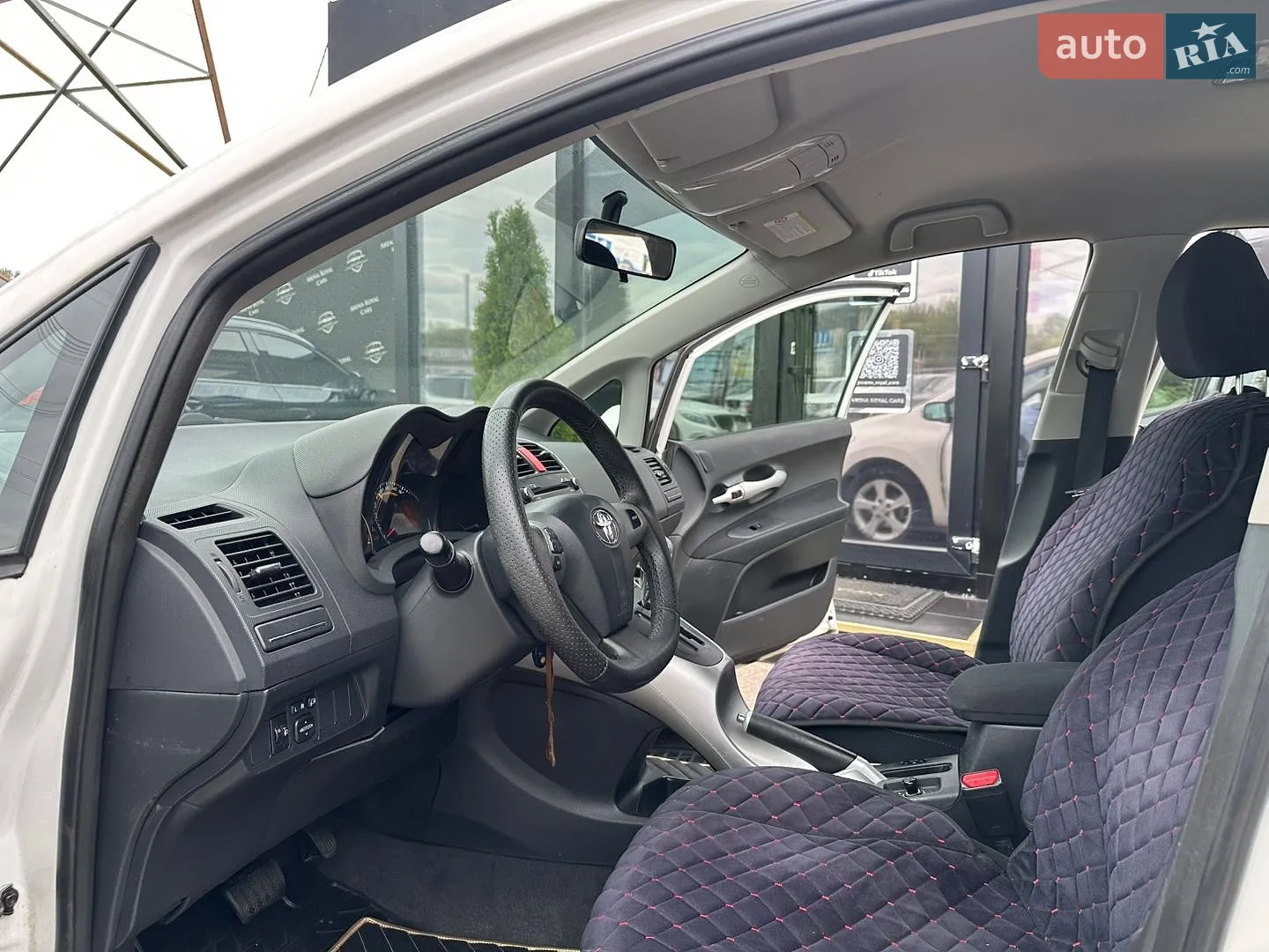 2011 Toyota Auris - мініатюра 12