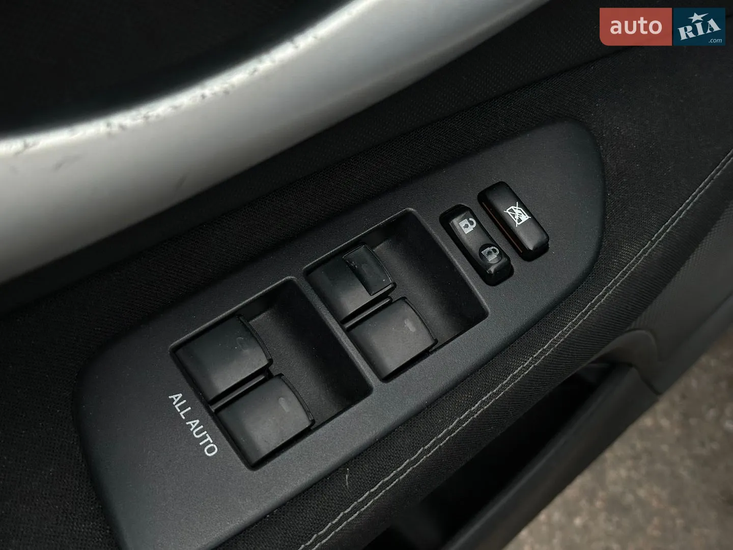 2011 Toyota Auris - мініатюра 24