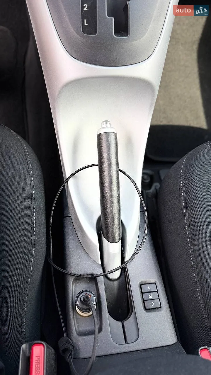 2010 Toyota Auris - мініатюра 26