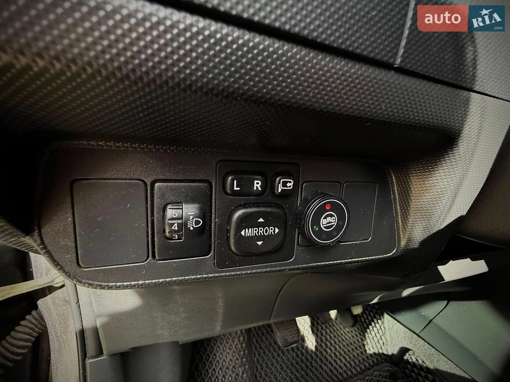 2010 Toyota Auris - мініатюра 13