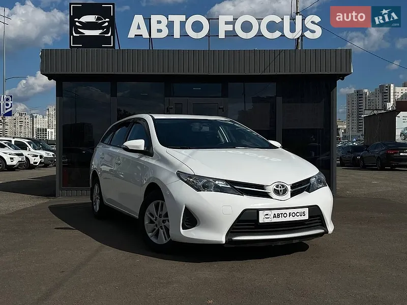 Toyota Auris 2013