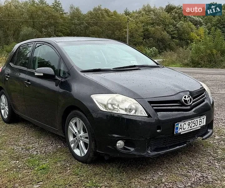 Toyota Auris 2011