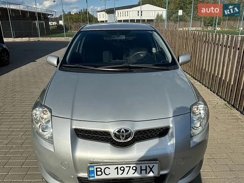 Toyota Auris 2009