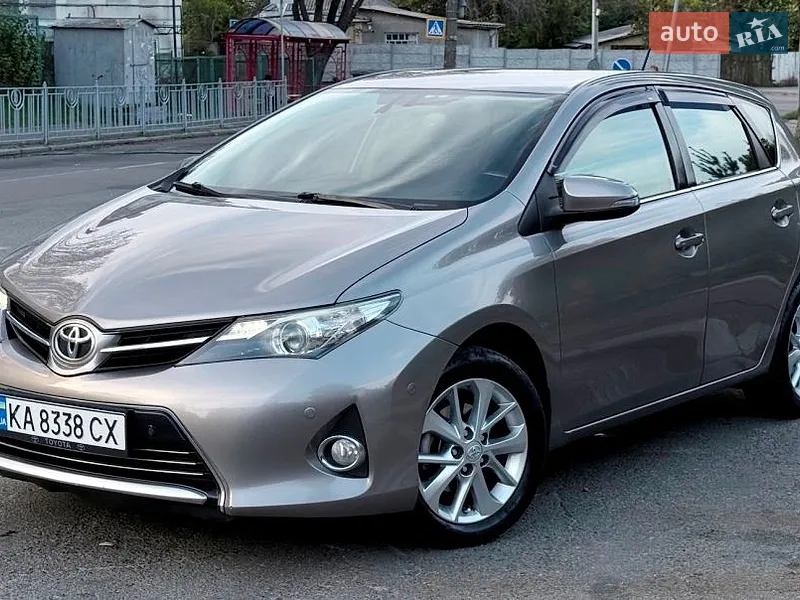 Toyota Auris 2013