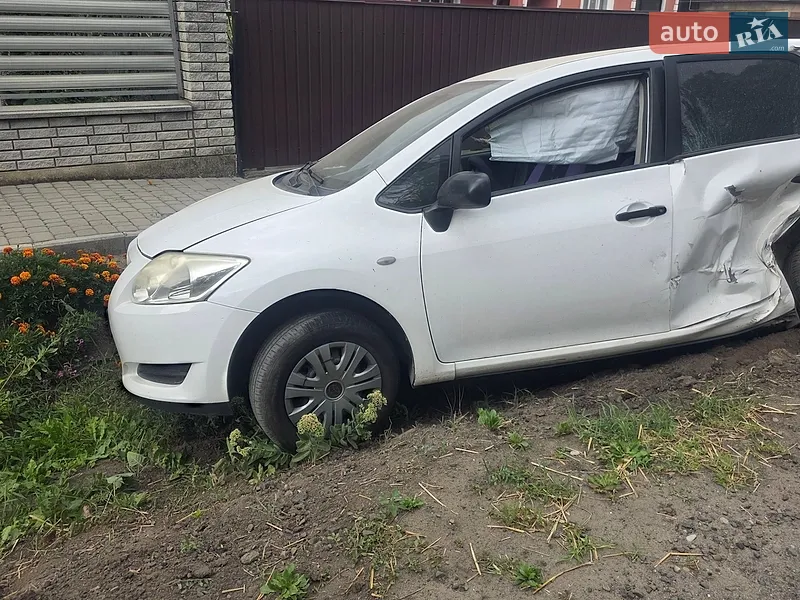 Toyota Auris 2009