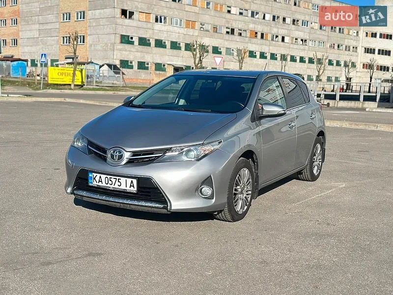 Toyota Auris 2012
