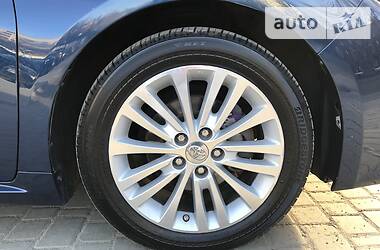 Седан Toyota Avalon 2013 в 