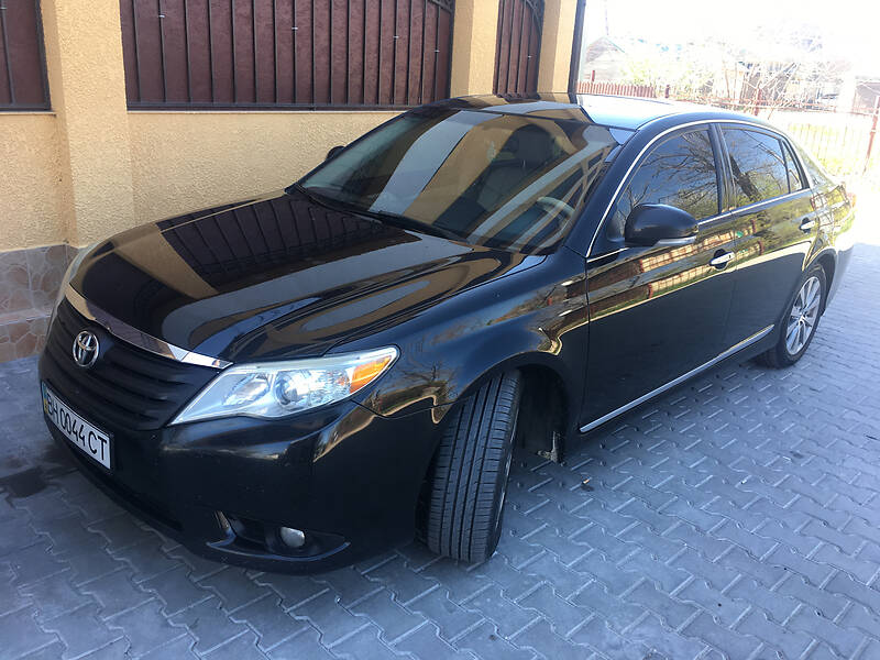 Седан Toyota Avalon 2010 в 