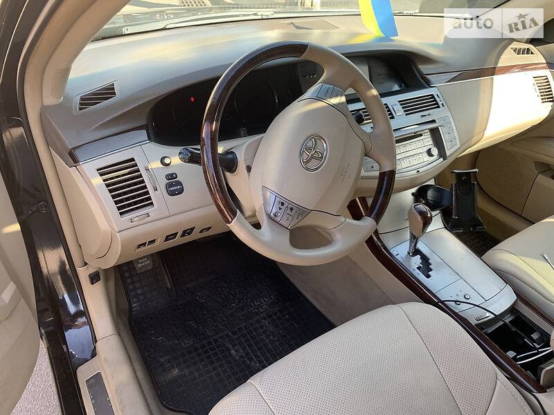 Седан Toyota Avalon 2008 в Киеве