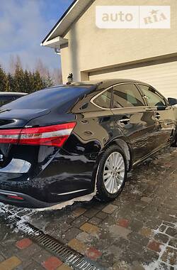 Седан Toyota Avalon 2013 в Киеве