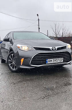 Седан Toyota Avalon 2016 в Шепетовке