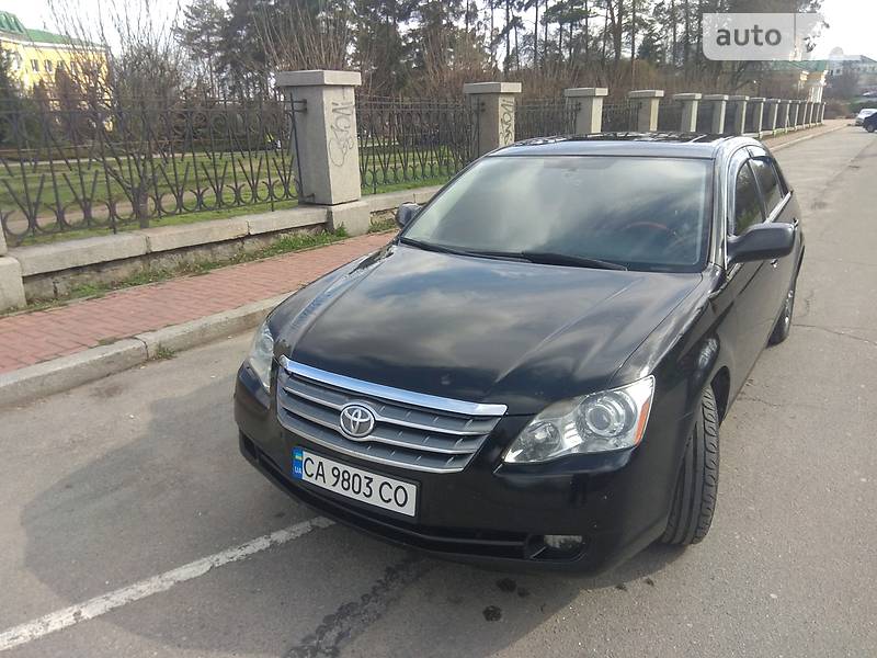 Седан Toyota Avalon 2006 в Умани