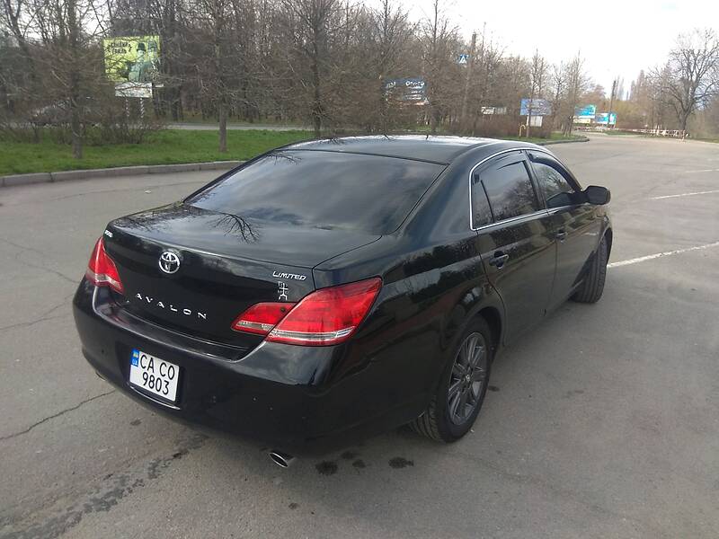 Седан Toyota Avalon 2006 в Умани