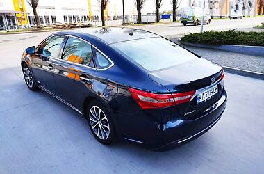 Седан Toyota Avalon 2017 в Киеве