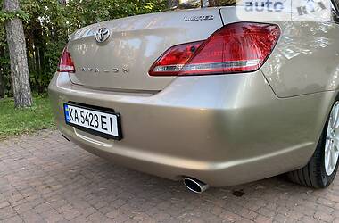 Седан Toyota Avalon 2007 в Киеве