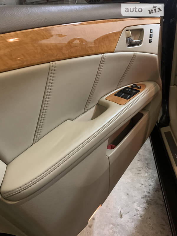 Седан Toyota Avalon 2007 в Киеве