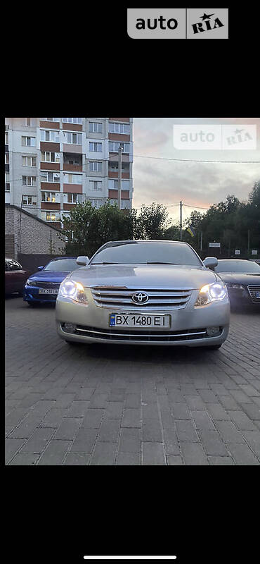 Седан Toyota Avalon 2005 в Хмельницькому