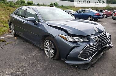 Toyota Avalon 2019