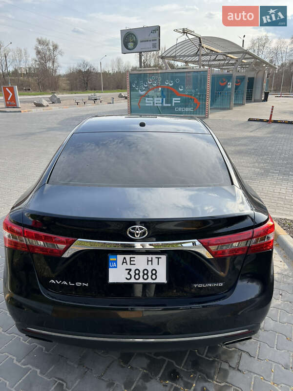 Седан Toyota Avalon 2017 в Кам'янському