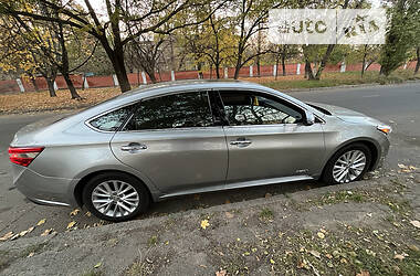 Седан Toyota Avalon 2015 в 