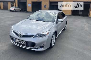 Седан Toyota Avalon 2013 в Благовіщенську