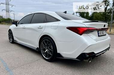 Седан Toyota Avalon 2021 в 