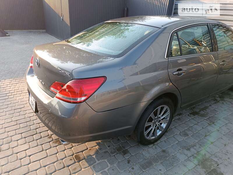 Седан Toyota Avalon 2007 в Львове