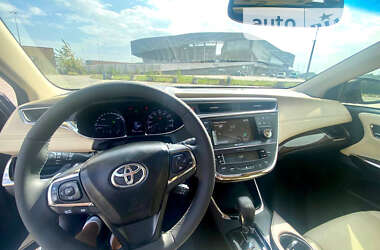 Седан Toyota Avalon 2014 в Львові