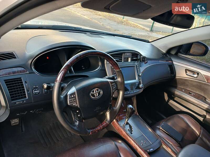 Седан Toyota Avalon 2010 в Києві
