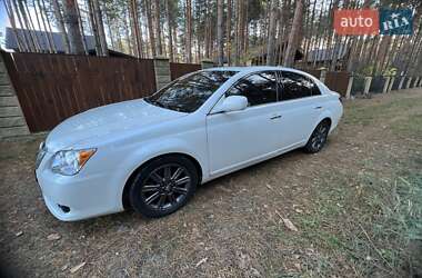 Седан Toyota Avalon 2008 в Киеве