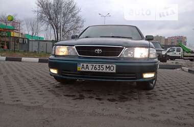 Седан Toyota Avalon 1997 в Києві