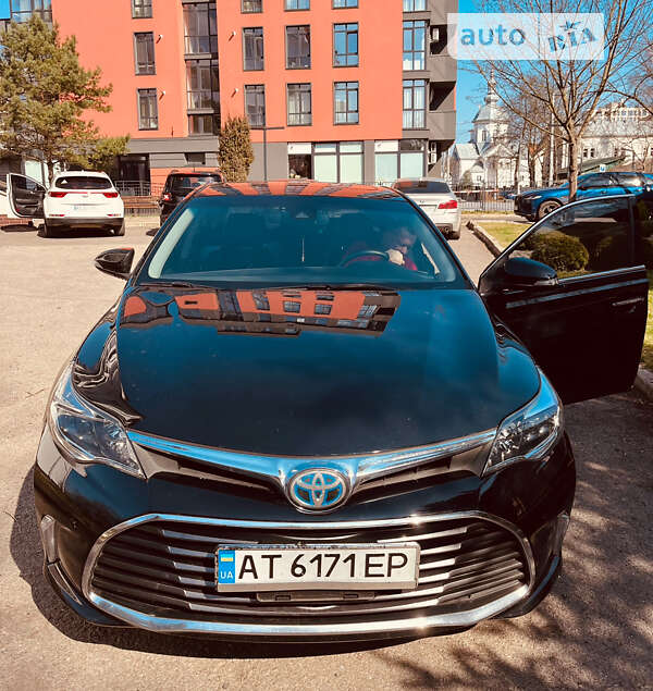 Седан Toyota Avalon 2017 в Івано-Франківську