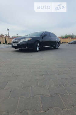 Седан Toyota Avalon 2011 в Измаиле