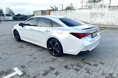 Седан Toyota Avalon 2019 в Житомирі