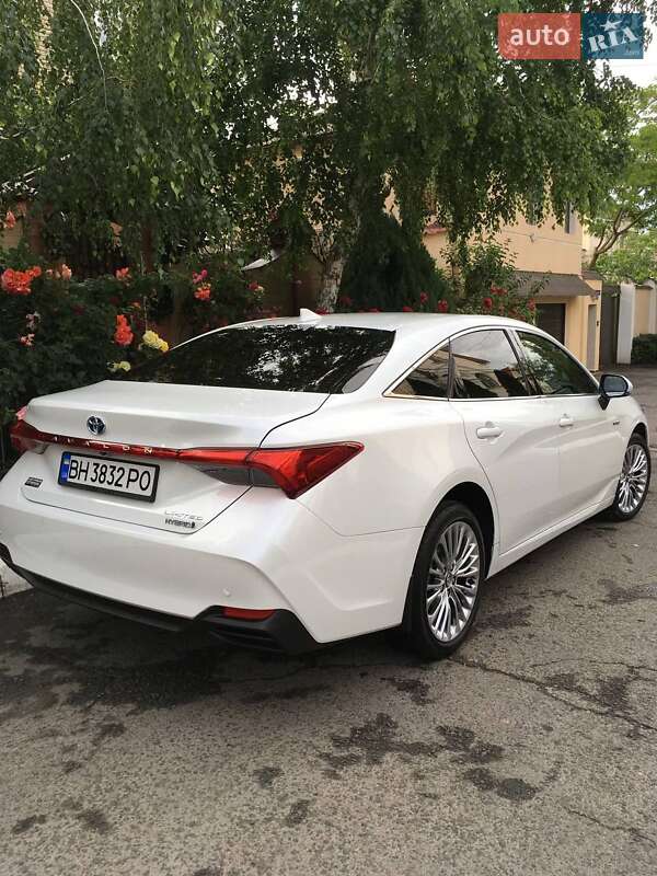 Седан Toyota Avalon 2019 в Одессе
