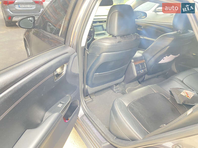 Седан Toyota Avalon 2014 в Виннице