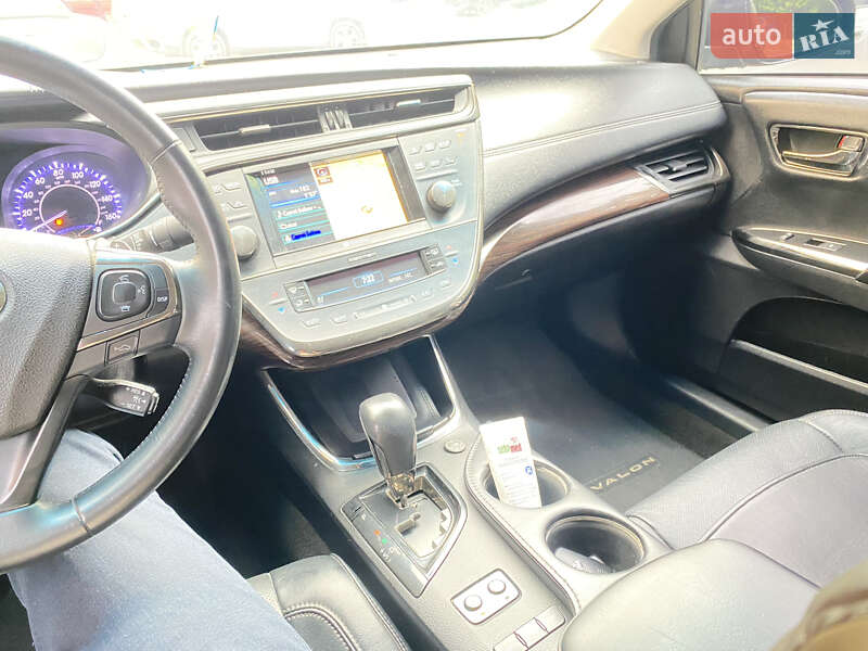 Седан Toyota Avalon 2014 в Виннице