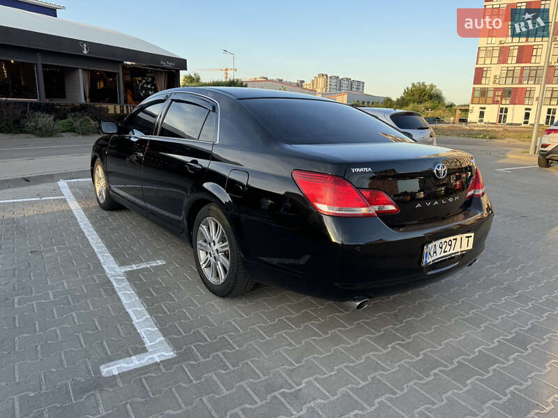 Седан Toyota Avalon 2007 в Киеве