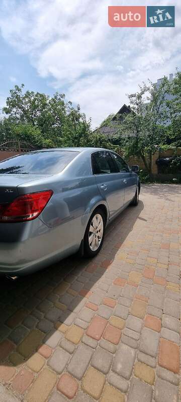 Седан Toyota Avalon 2005 в Полтаві