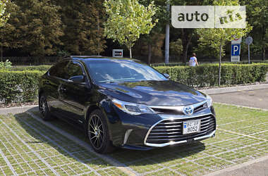 Седан Toyota Avalon 2015 в Львове