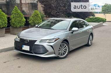 Седан Toyota Avalon 2018 в Одессе